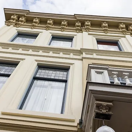 Отель Stadshotel Steegoversloot