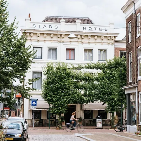 Stadshotel Steegoversloot Hotel *