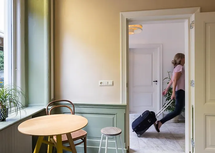 Szálloda Stadshotel Steegoversloot